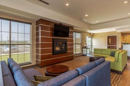 Comfort Inn & Suites - Harrisburg Airport - Hershey South - image 3