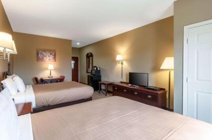 Econo Lodge Inn & Suites Middletown - image 9