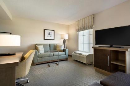 Hampton Inn & Suites Middletown - image 12