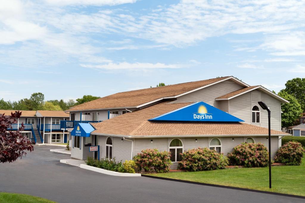 Days Inn by Wyndham Middletown/Newport Area - image 3