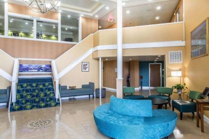 Quality Inn and Suites Newport - Middletown - image 8