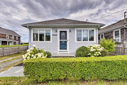 Idyllic Newport Area Cottage - Walk to First Beach - image 15