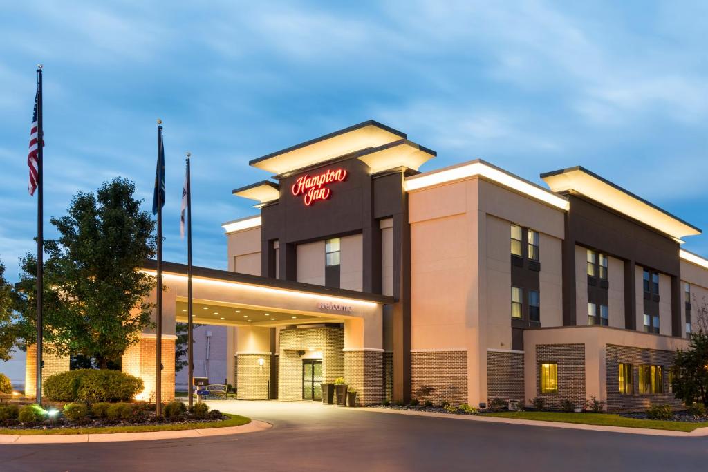 Hampton Inn Midland - main image