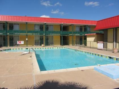 West Texas Inn & Suites Midland - image 3