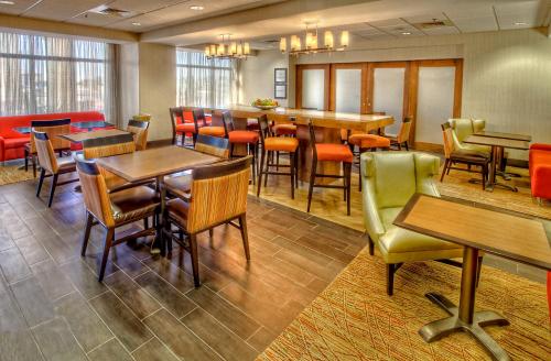 Hampton Inn Midland - image 4