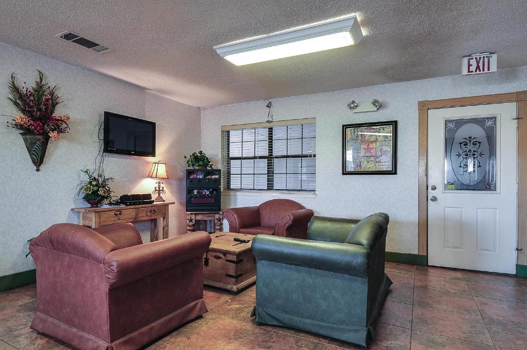 Americas Best Value Inn Midlothian - image 6