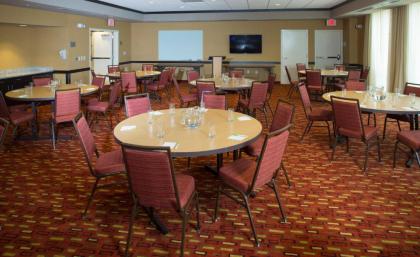 Courtyard by Marriott Dallas Midlothian at Midlothian Conference Center - image 4