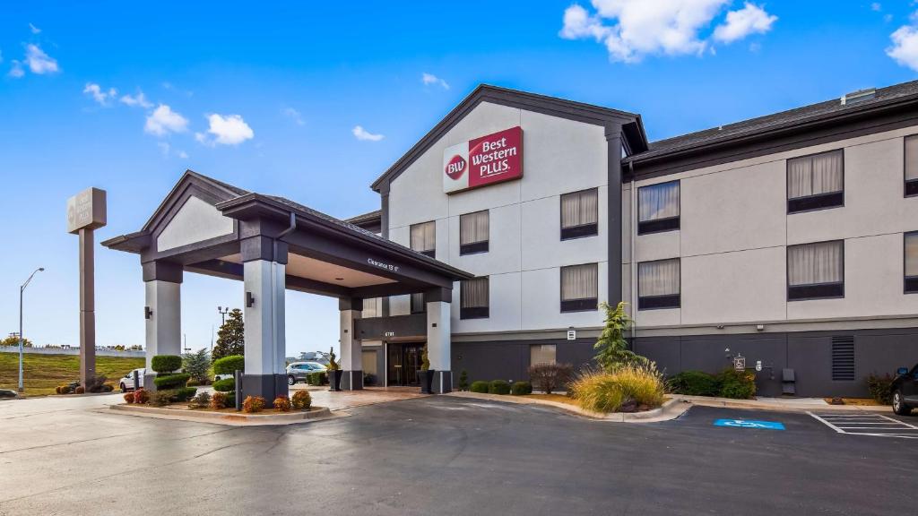 Best Western Plus Midwest City Inn & Suites - main image