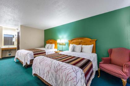 Rodeway Inn - image 8