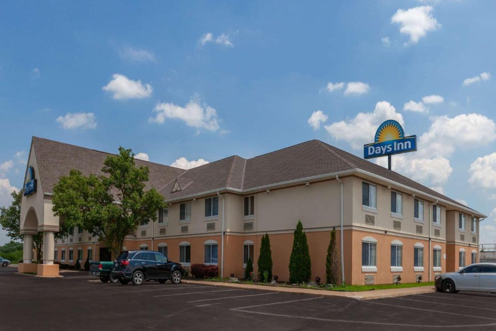 Days Inn by Wyndham Milan Sandusky South - image 3