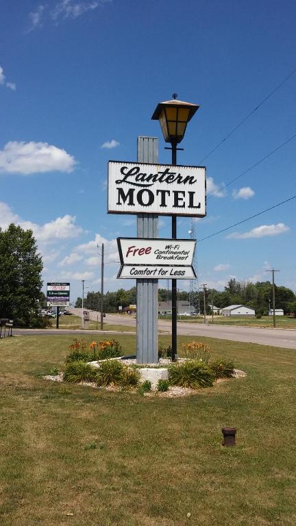 Lantern Motel - image 7