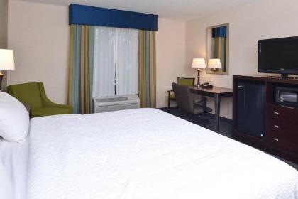 Hampton Inn Milford - image 15