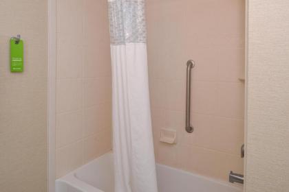 Hampton Inn Milford - image 5