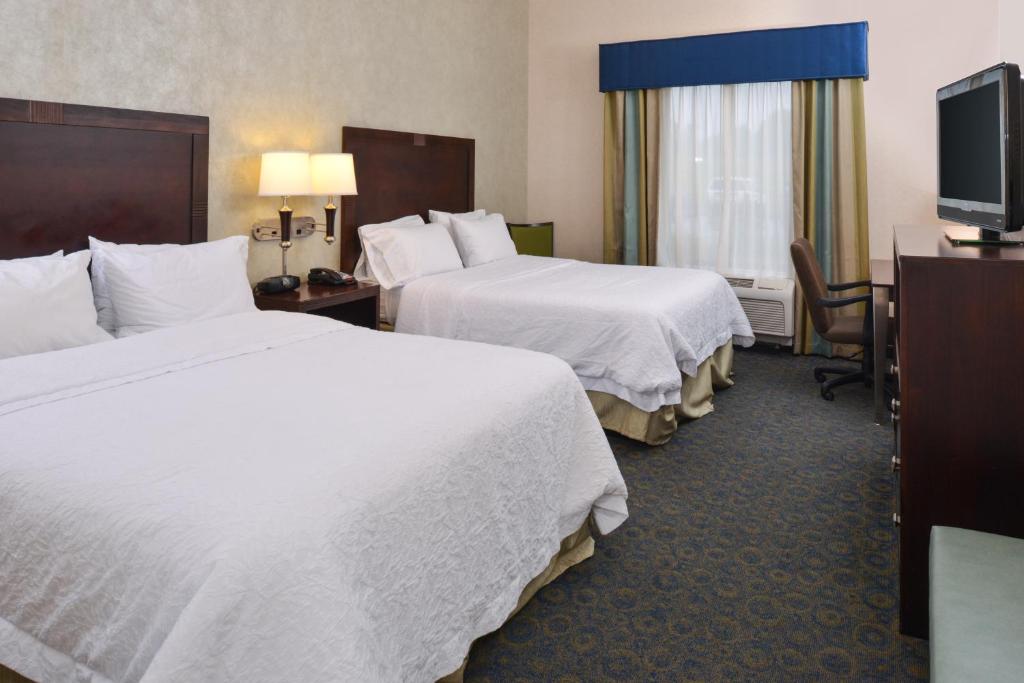 Hampton Inn Milford - image 7