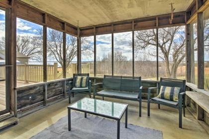 Secluded Milford Lake Home with Screened Porch Deck - image 12