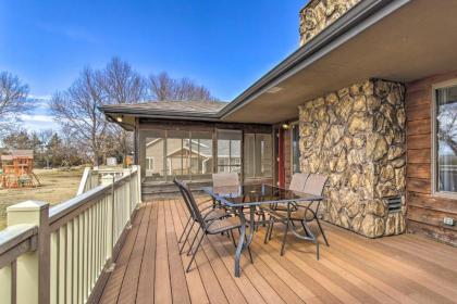 Secluded Milford Lake Home with Screened Porch Deck - image 9