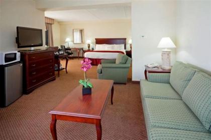 DoubleTree by Hilton Boston-Milford - image 5