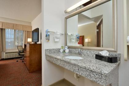 Holiday Inn Express Boston/Milford Hotel an IHG Hotel - image 4