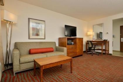 Holiday Inn Express Boston/Milford Hotel an IHG Hotel - image 7