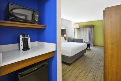 Holiday Inn Express Hotel & Suites Cincinnati Northeast-Milford an IHG Hotel - image 15