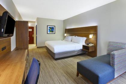 Holiday Inn Express Hotel & Suites Cincinnati Northeast-Milford an IHG Hotel - image 2