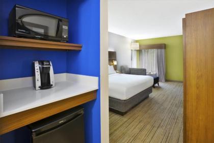 Holiday Inn Express Hotel & Suites Cincinnati Northeast-Milford an IHG Hotel - image 4