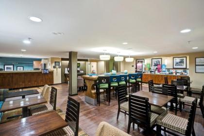 Hampton Inn Milford - image 10