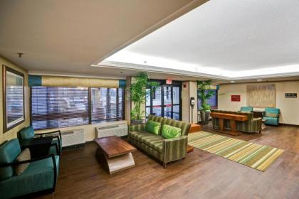 Hampton Inn Milford - image 12