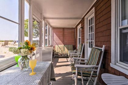 Beachfront Cottage with Porch on Long Island Sound - image 15