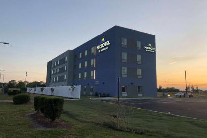 Microtel Inn & Suites by Wyndham Milford - image 3