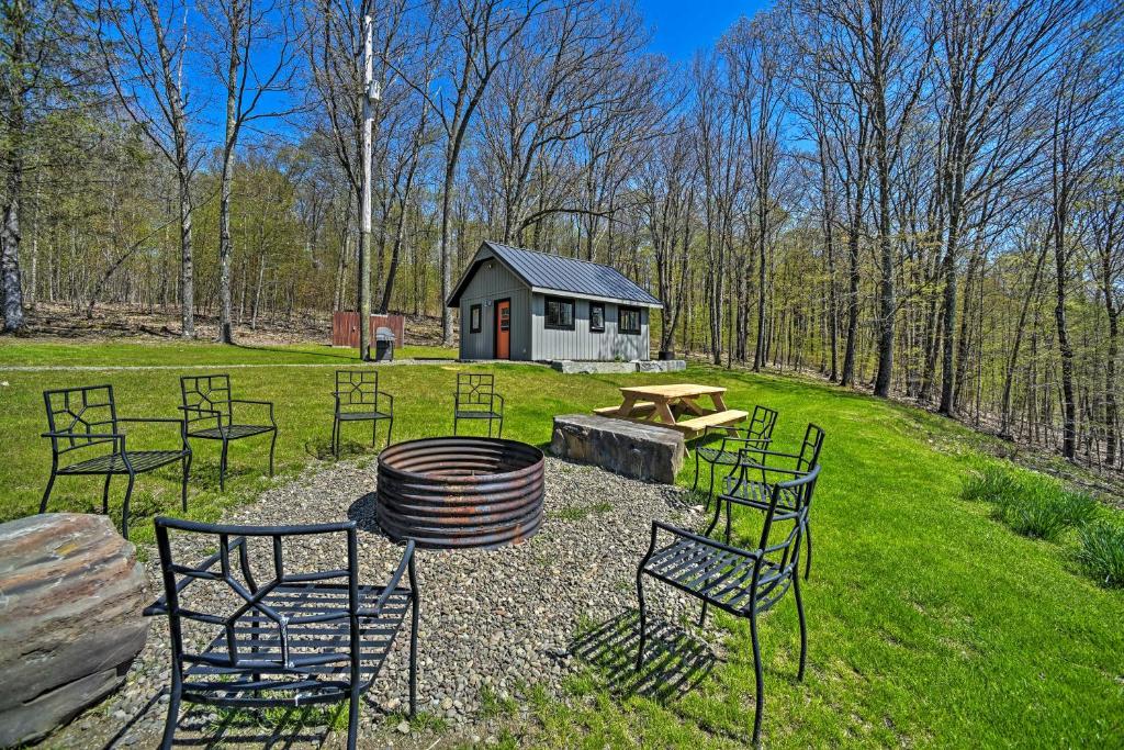 Hillside Retreat BBQ Fire Pit Trails Etc! - main image