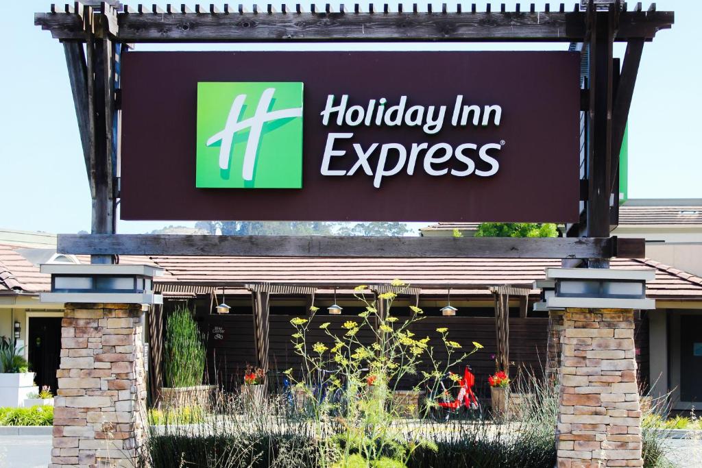 Holiday Inn Express Mill Valley - Sausalito Area an IHG Hotel - main image