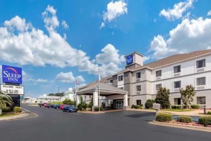 Sleep Inn & Suites Millbrook - image 1