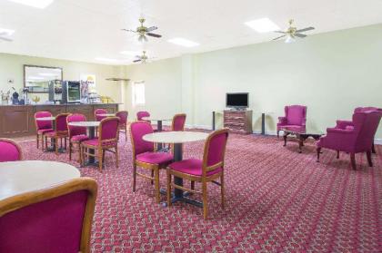 Days Inn by Wyndham Milledgeville - image 10