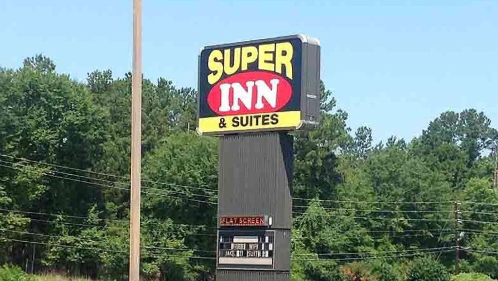 Super Inn & Suites - image 4