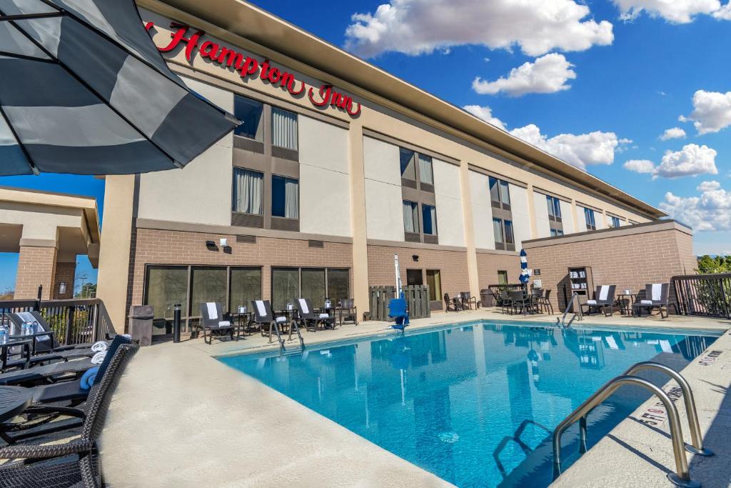 Hampton Inn Milledgeville - image 2