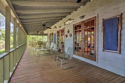 Lakefront Milledgeville Cabin Private Dock Porch - image 10