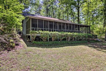 Lakefront Milledgeville Cabin Private Dock Porch - image 7