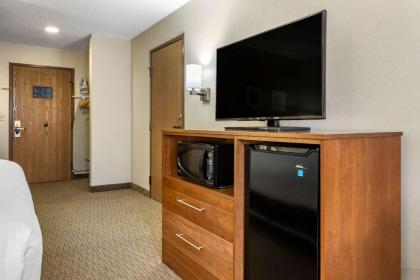 Comfort Inn Millersburg - image 12