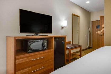 Comfort Inn Millersburg - image 9