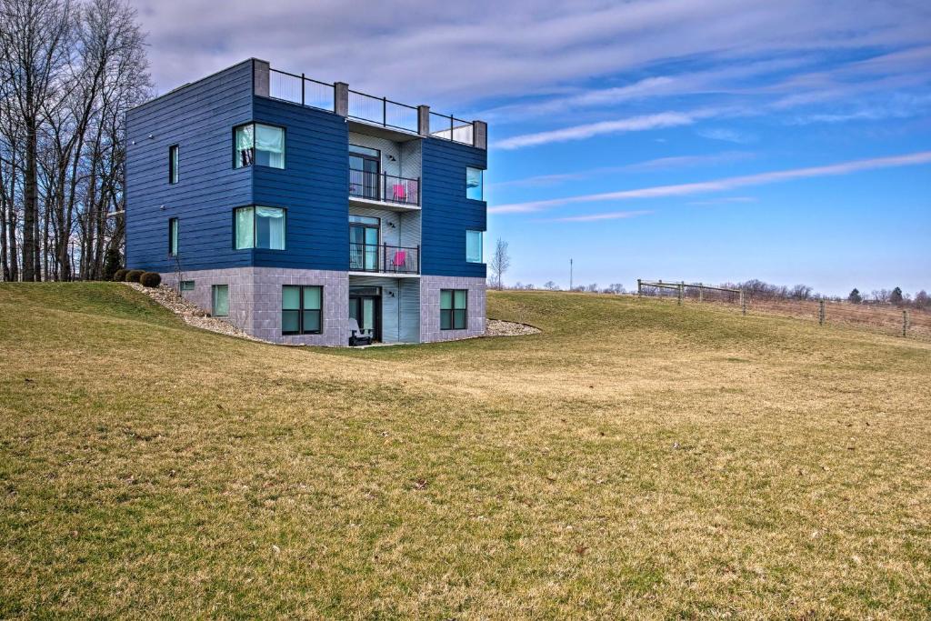 Luxe Amish Country Oasis with Rooftop Terrace - main image