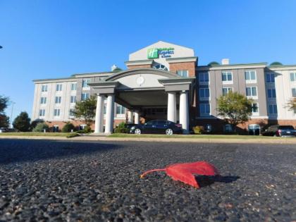 Holiday Inn Express Hotel & Suites Millington-Memphis Area an IHG Hotel - image 2