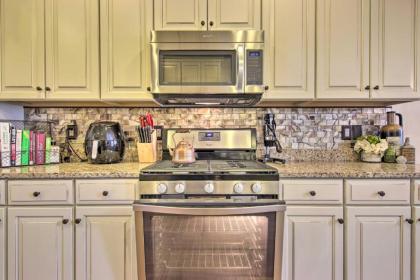 Luxe Townhome with Patio Bus to Bethany Beach - image 6