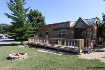 Lakeland RV Campground Deluxe Loft Cabin 11 Wisconsin