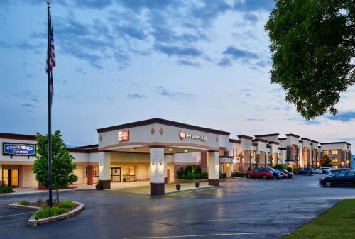 Best Western Plus Milwaukee Airport Hotel & Conference Center - main image