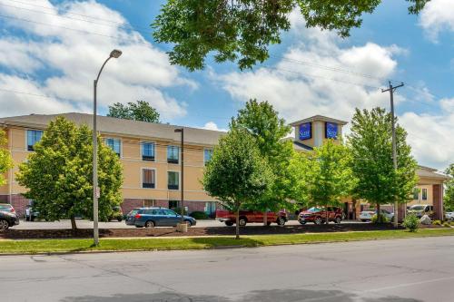 Sleep Inn & Suites Airport Milwaukee - main image