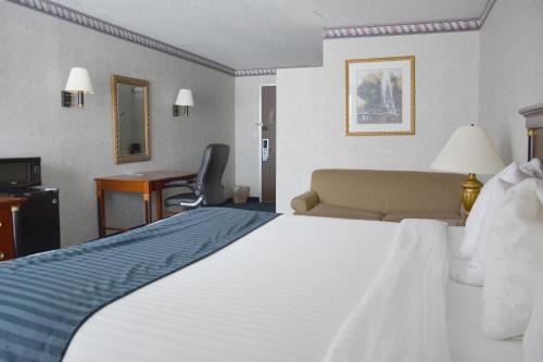 Travelodge by Wyndham Milwaukee - image 4