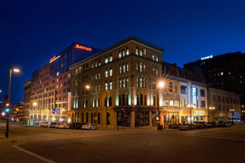 Milwaukee Marriott Downtown - main image