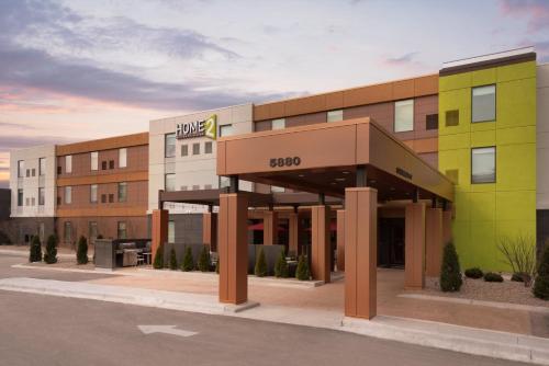 Home2 Suites by Hilton Milwaukee Airport - main image