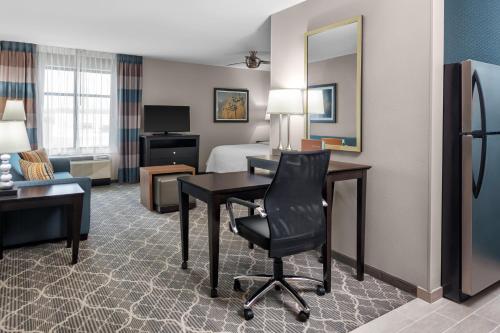 Homewood Suites By Hilton Wauwatosa Milwaukee - image 2